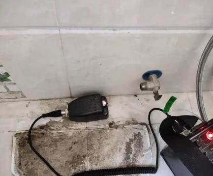 嵊泗屋顶漏水维修公司分享下卫生间漏水的危害及解决方法